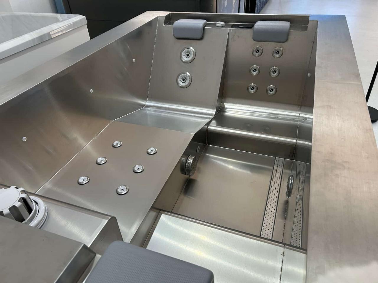 Почему купель из нержавеющей стали — это выбор на десятилетия